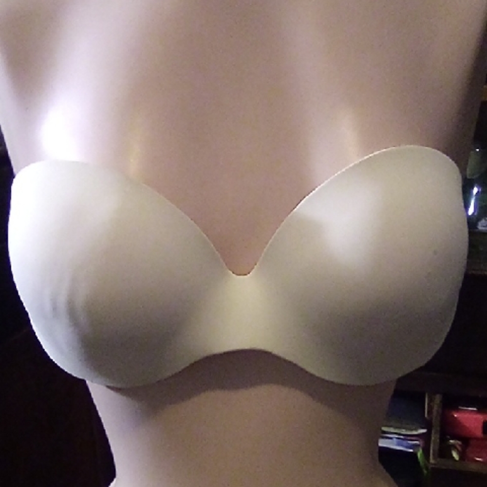 Warner's Size 36C Strapless Comfort No Wire Bra.